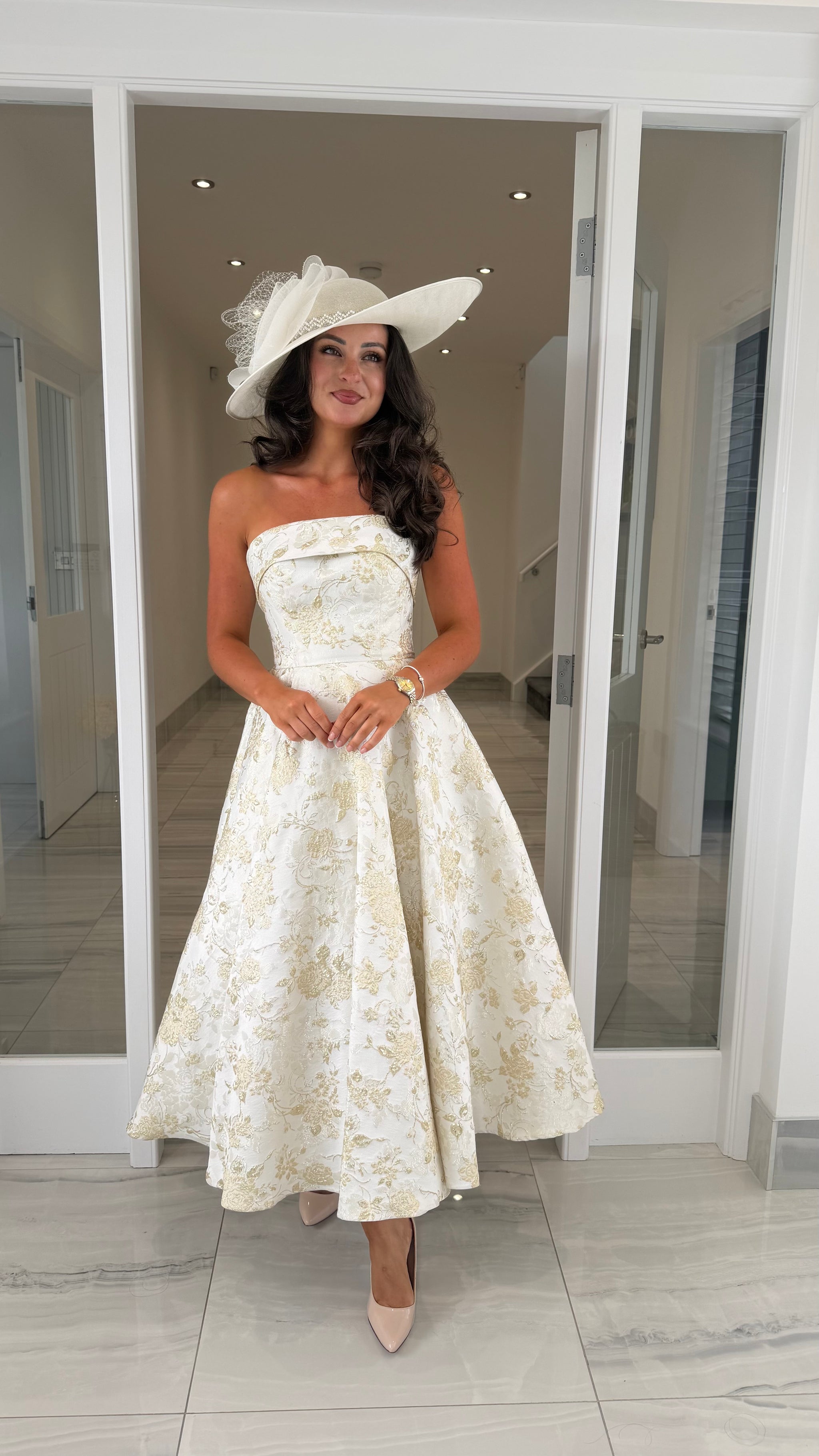 Ivory/Gold Strapless Skater Midi Dress – Kirsty's Kloset
